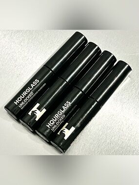 4X Hourglass Unlocked Mascara - Ultra Black - travel size